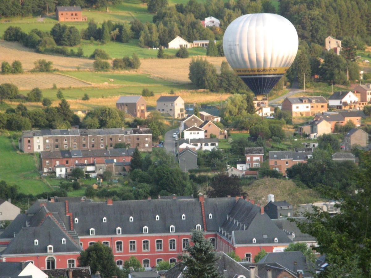Le Petit Moussis Villa Stavelot Exteriör bild